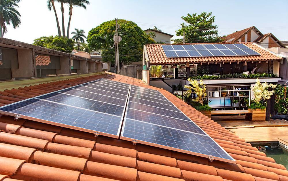 KIT DE ENERGÍA SOLAR EN TU CASA 1.5K – 24V Off-Grid – Casa Ecologica